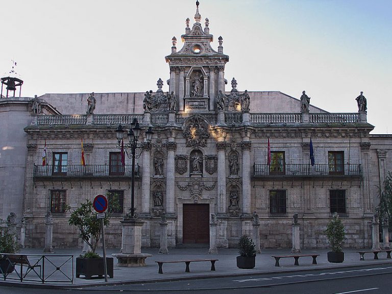 Fachada Universidad de Valladolid